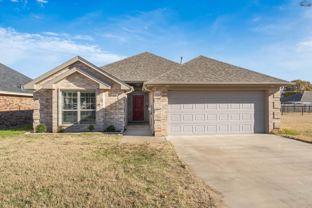 813 Corbin Drive - Photo 1