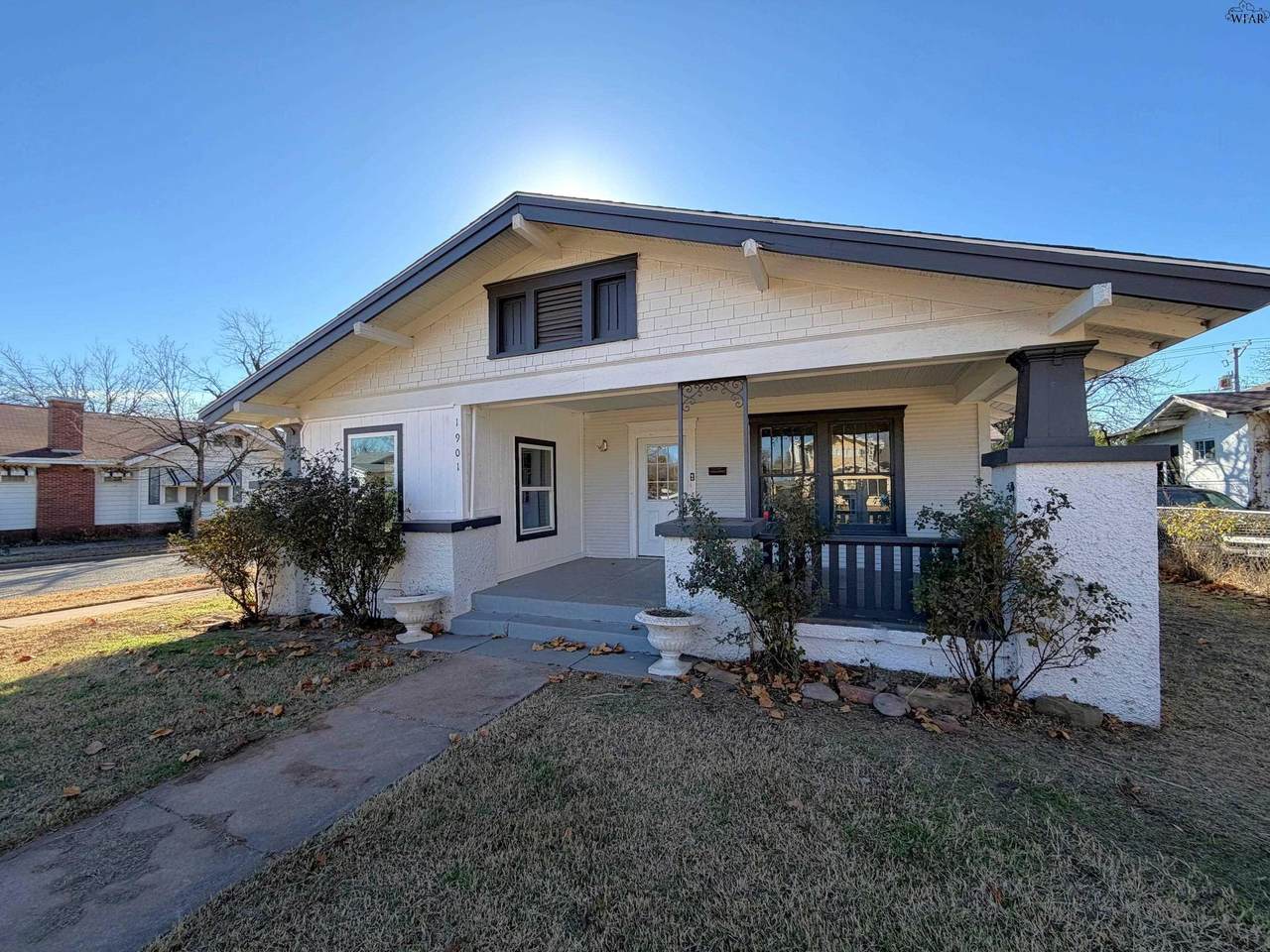 1901 Lucile Avenue - Photo 1