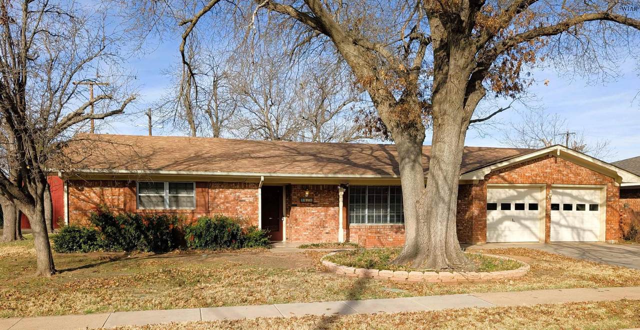 4503 Dunbarton Drive - Photo 1