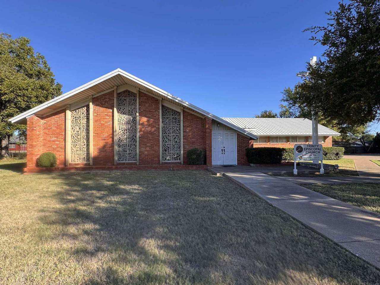 815 Gilbert Street - Photo 1