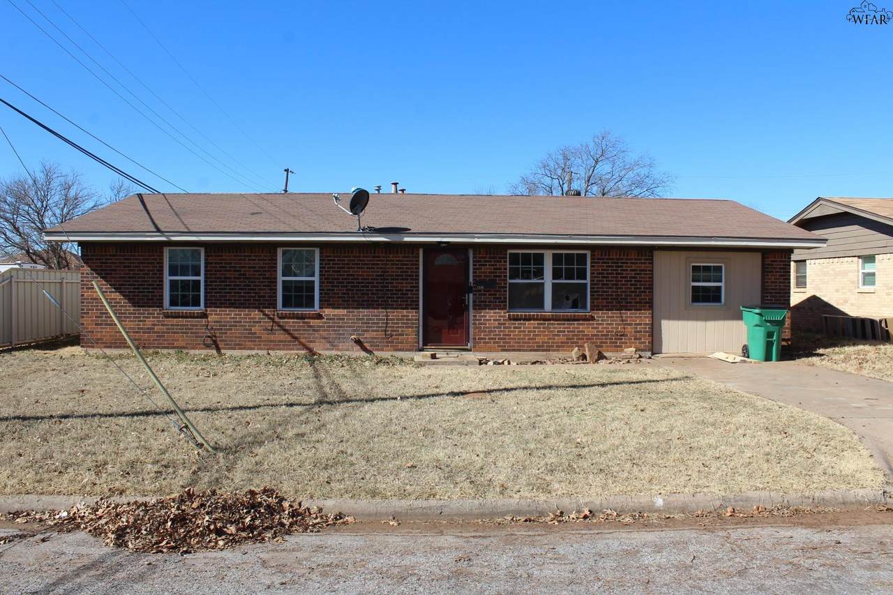 1120 Cheryl Drive - Photo 1