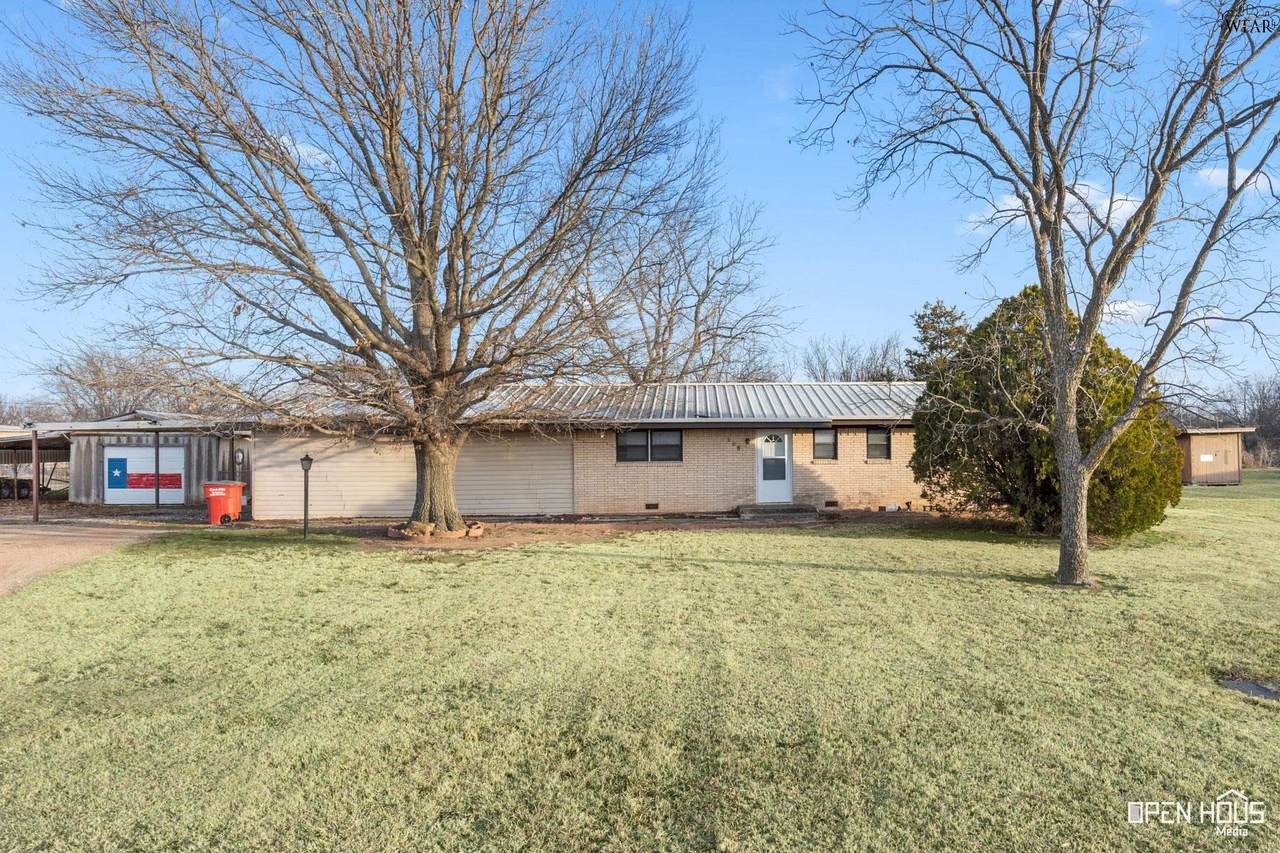 908 Benton Street - Photo 1