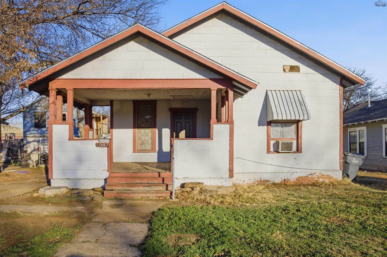 1307 Giddings Street - Photo 1