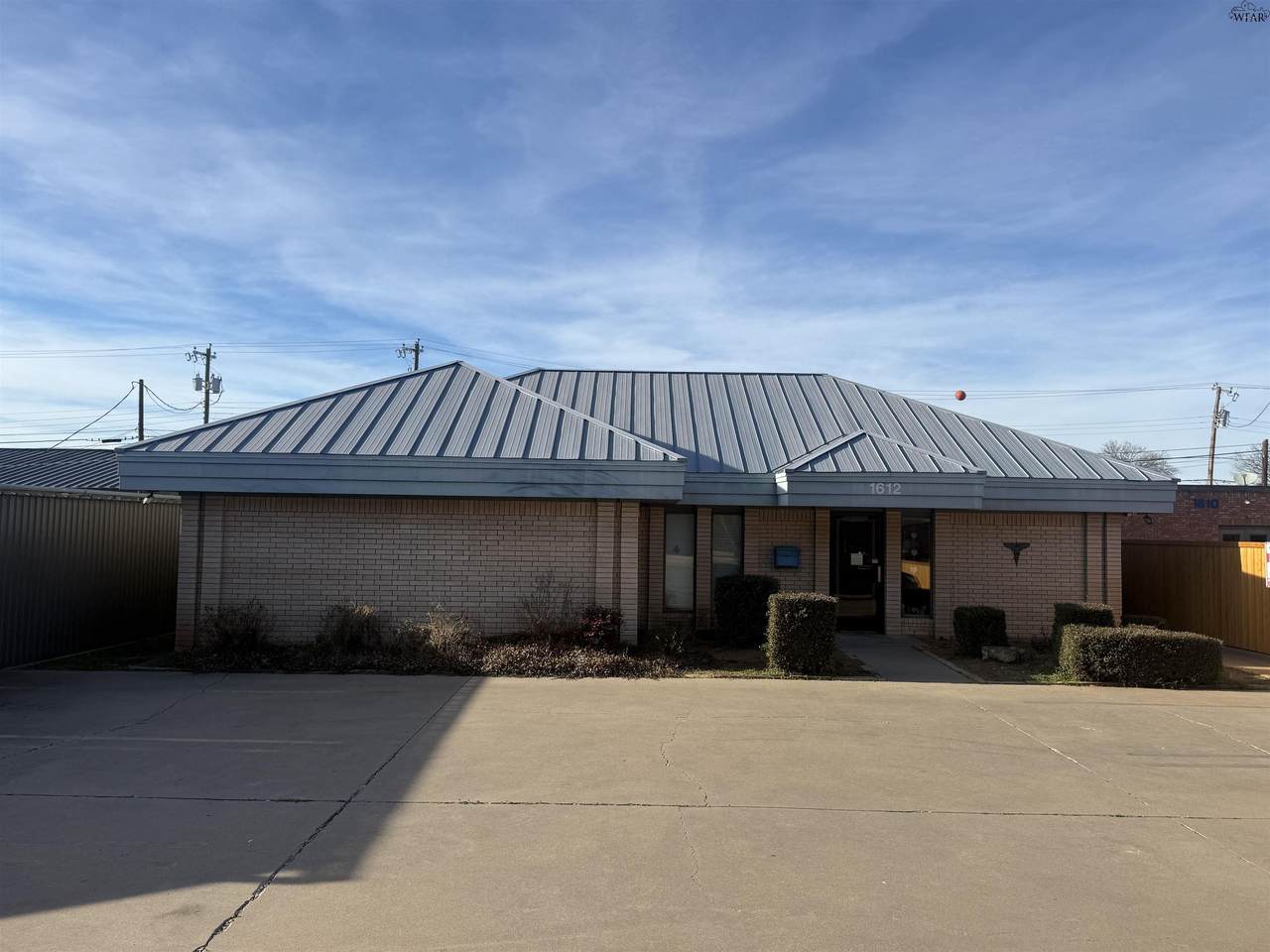 1612 10TH STREET - Photo 1