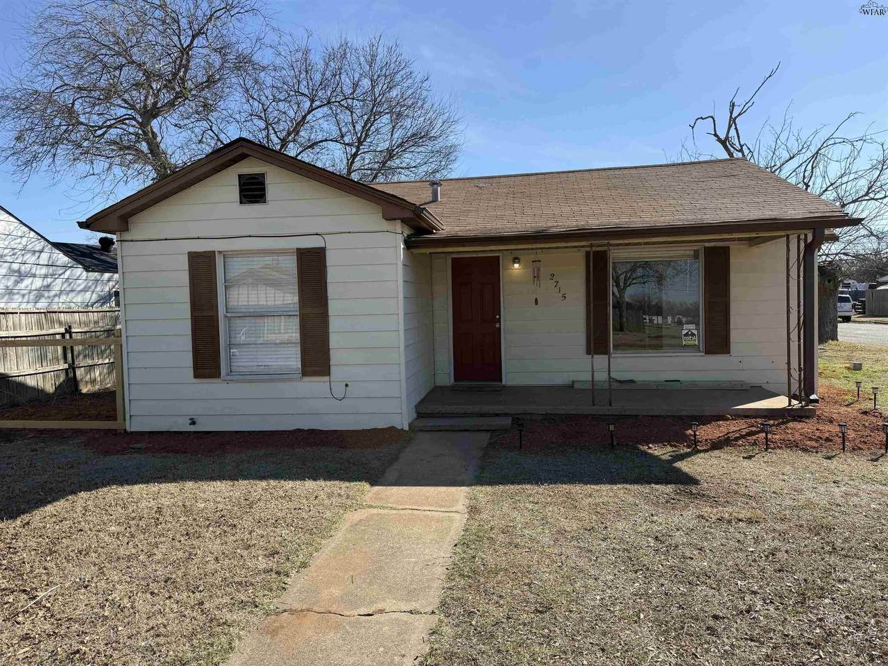 2715 Pennsylvania Road - Photo 1