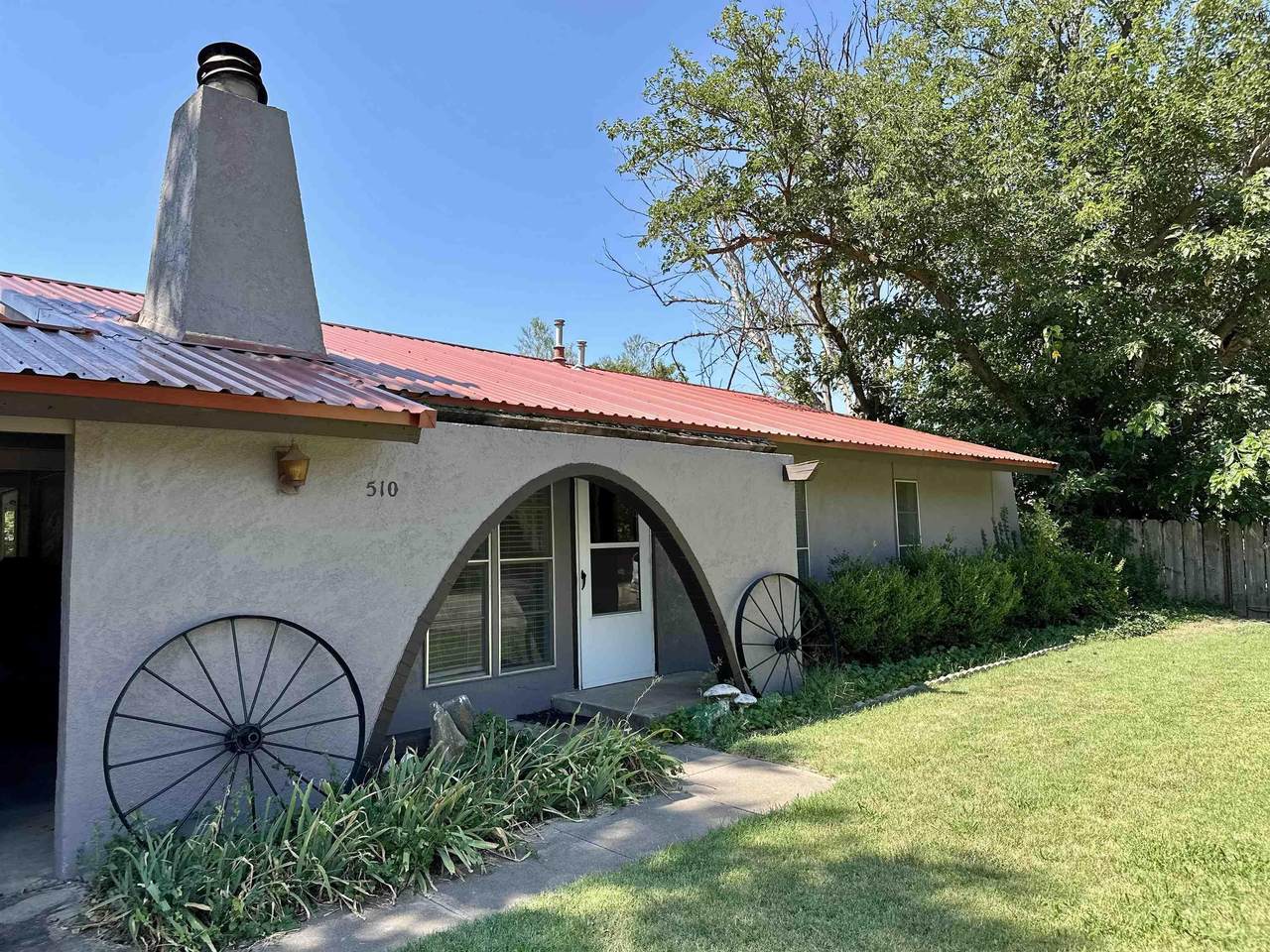 510 Pecan Street - Photo 1
