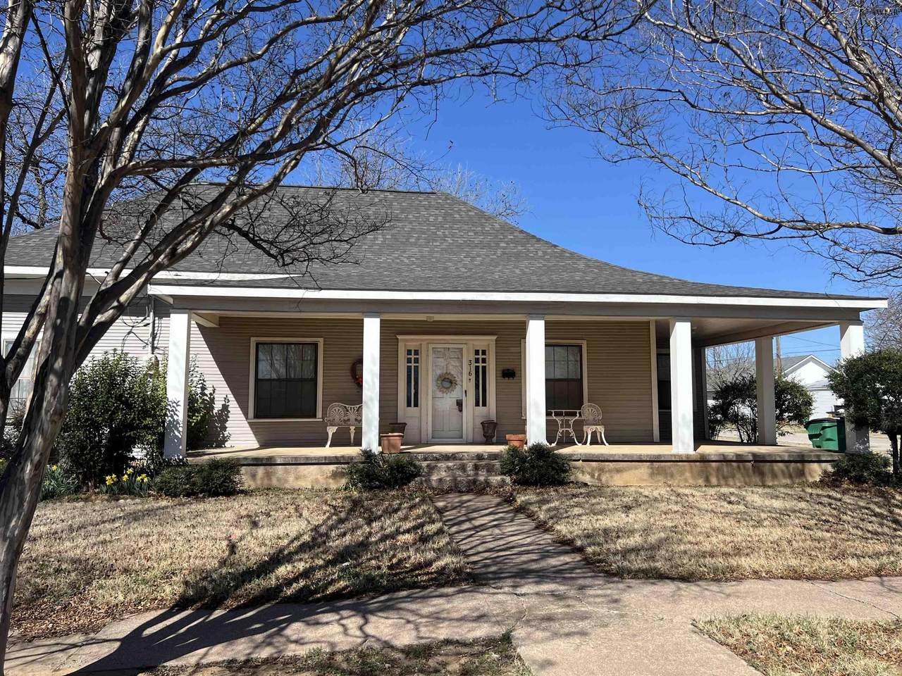 316 Spring Street - Photo 1