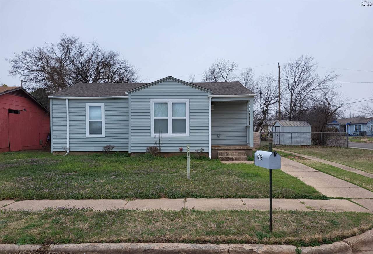 1206 Williams Avenue - Photo 1