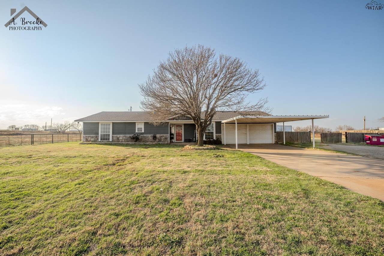 9000 Seymour Highway - Photo 1