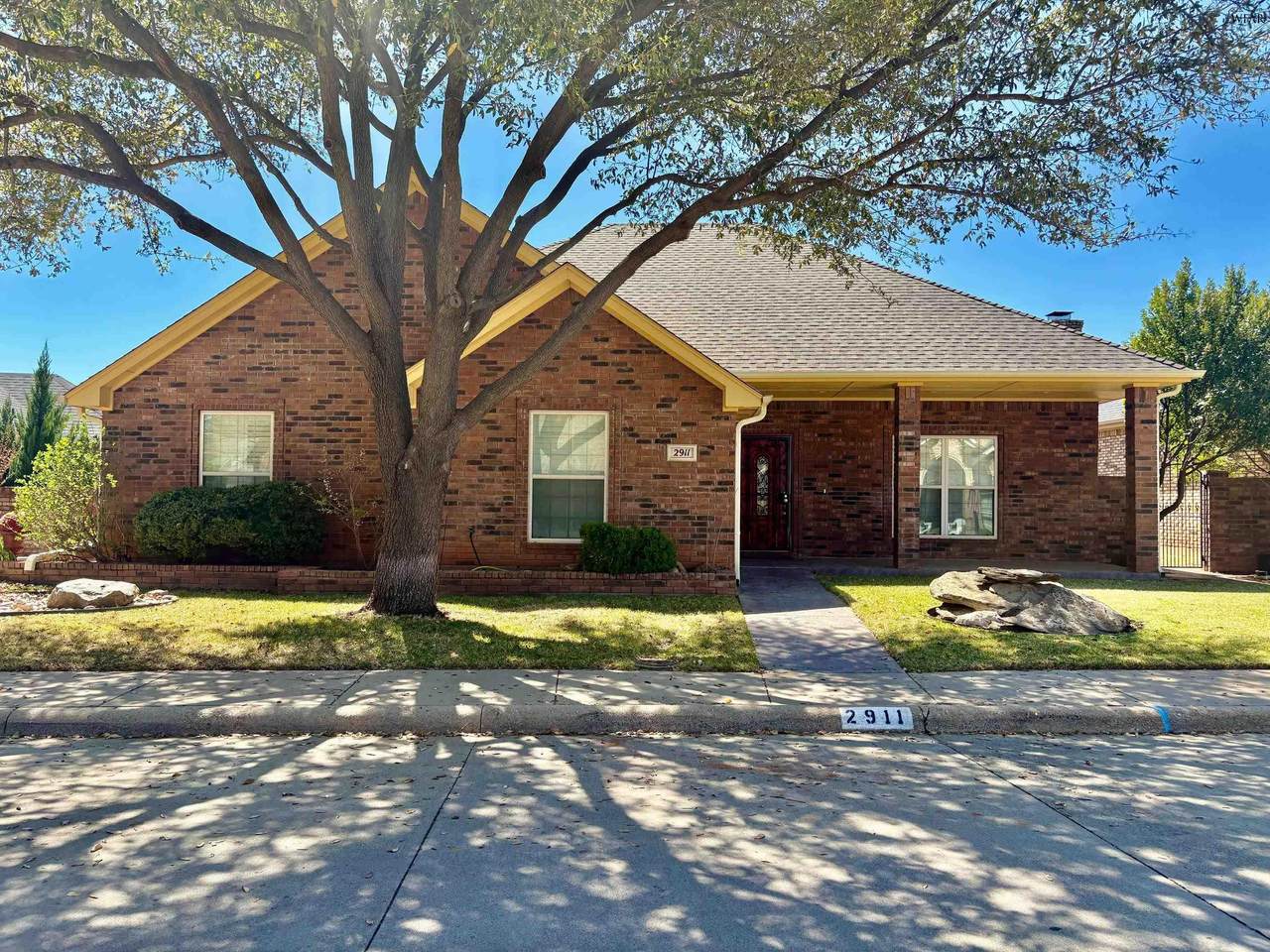 2911 Loma Linda Lane - Photo 1