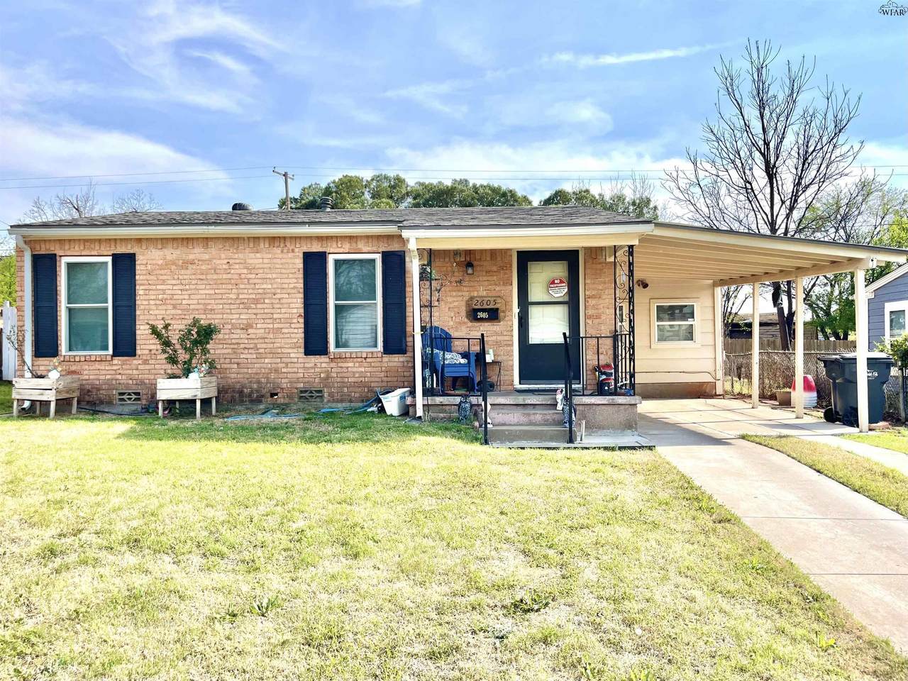 2605 Inglewood Drive - Photo 1