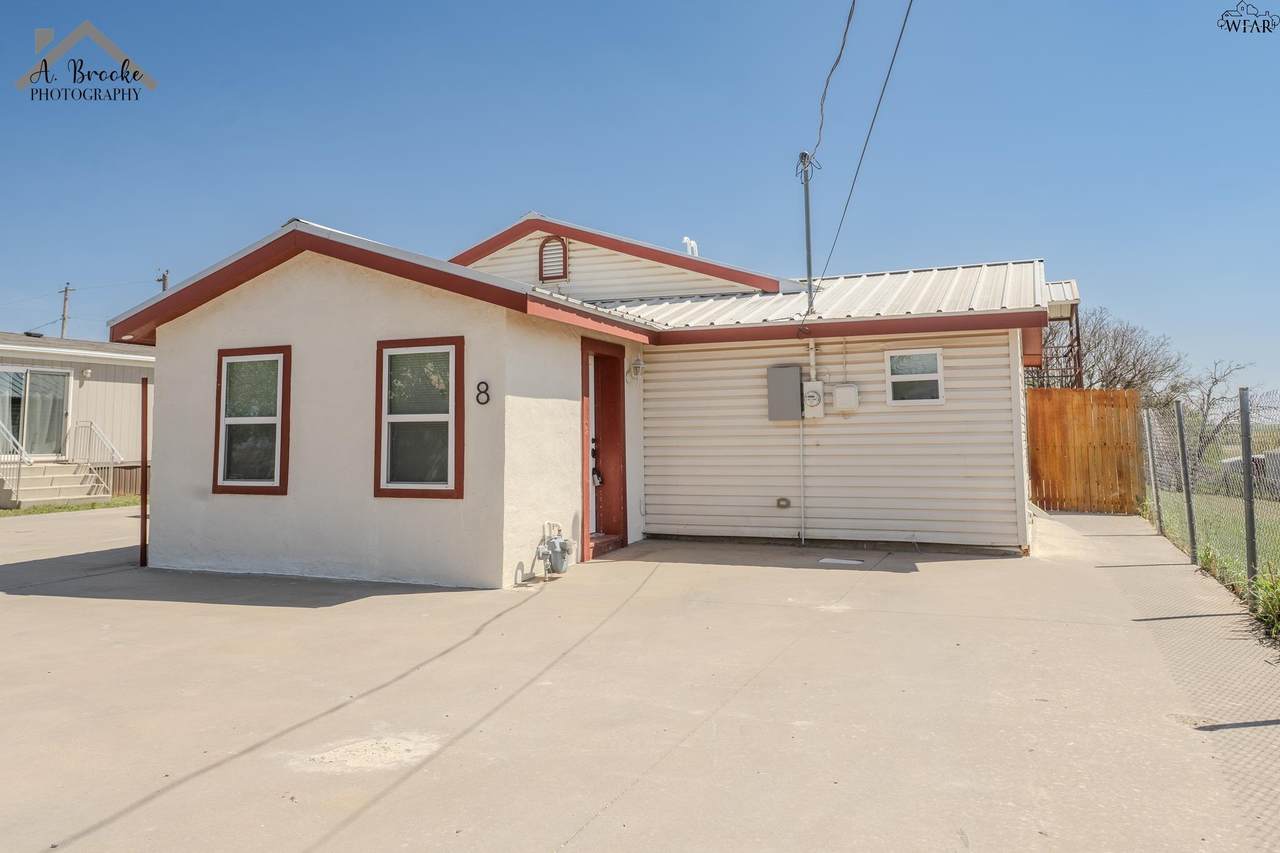 8 Fenoglio Avenue - Photo 1