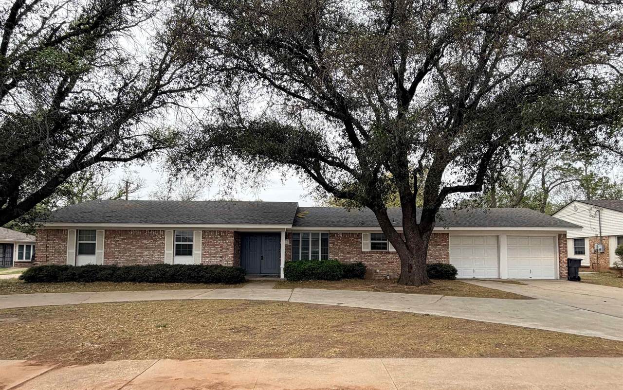 3512 Fairway - Photo 1