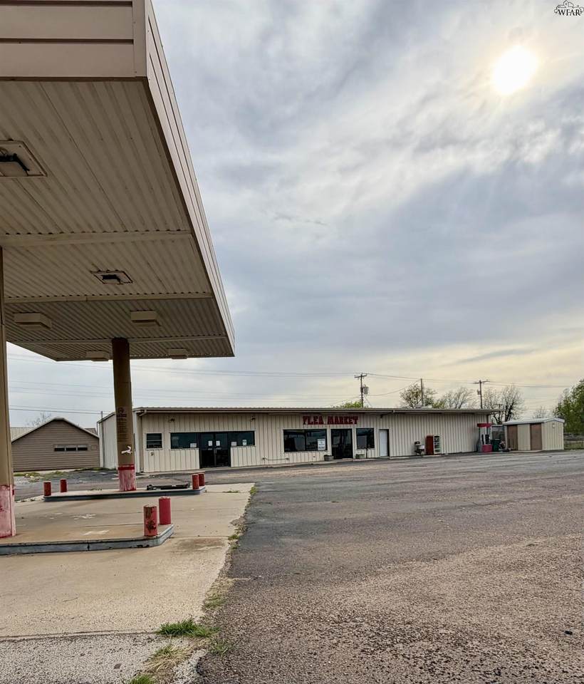 501 11TH STREET - Photo 1