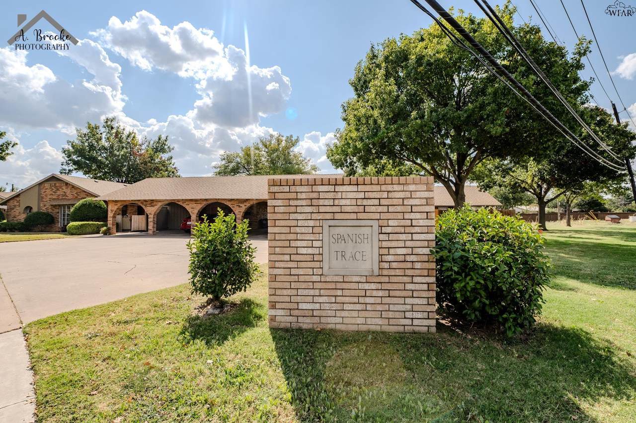 4500 Spanish Trace - Photo 1