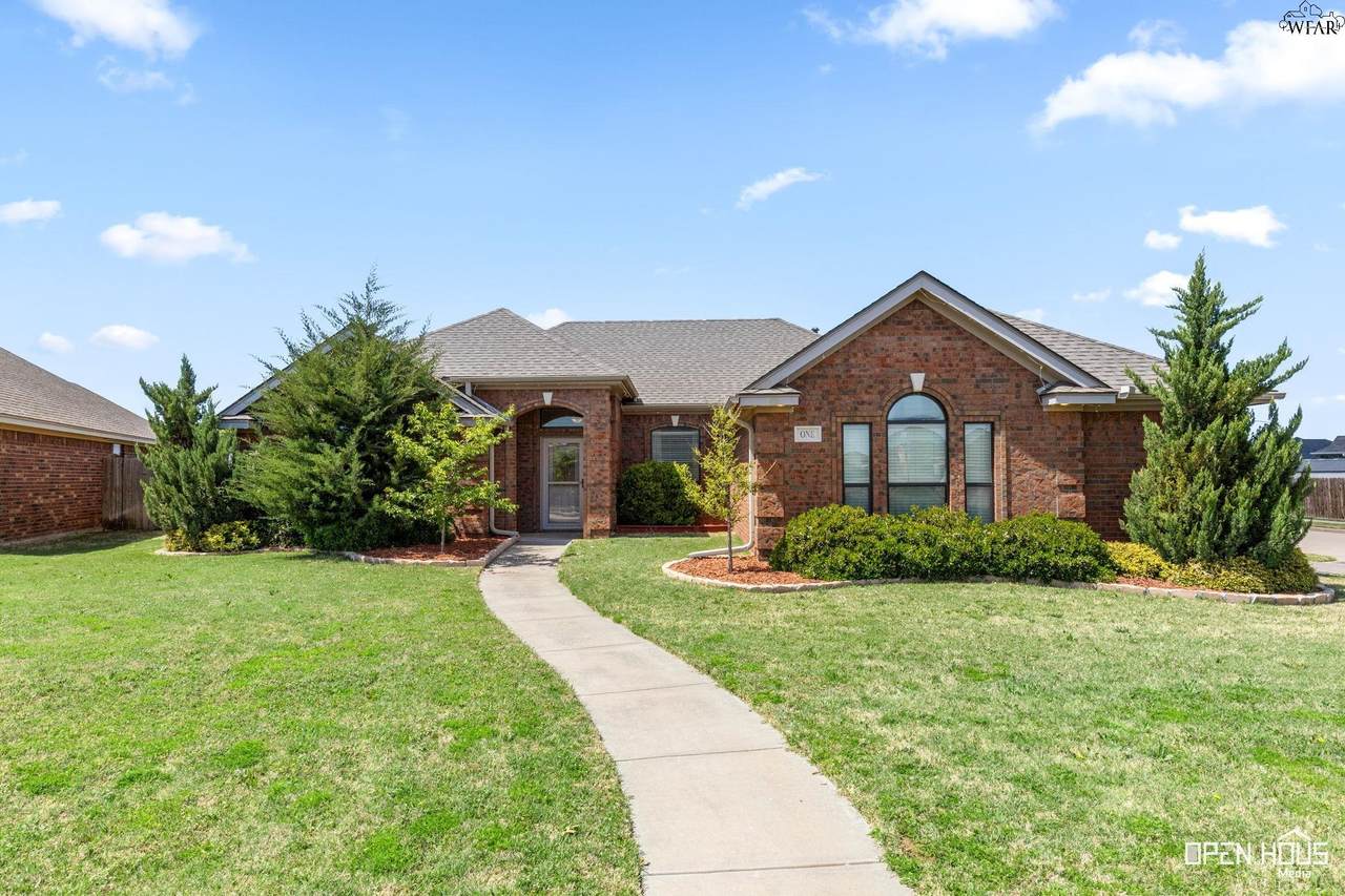 1 Southfork Court - Photo 1