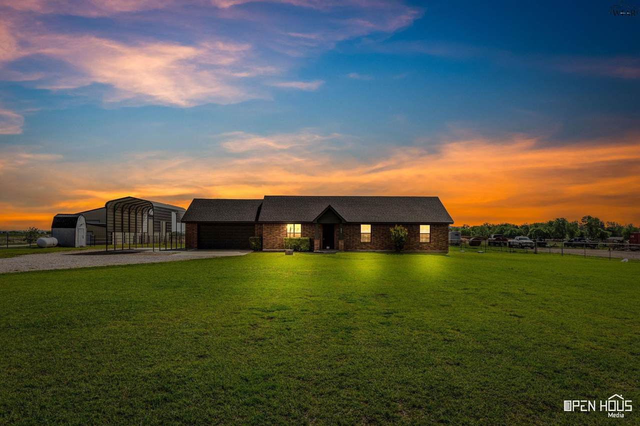 568 Vaughn Road - Photo 1