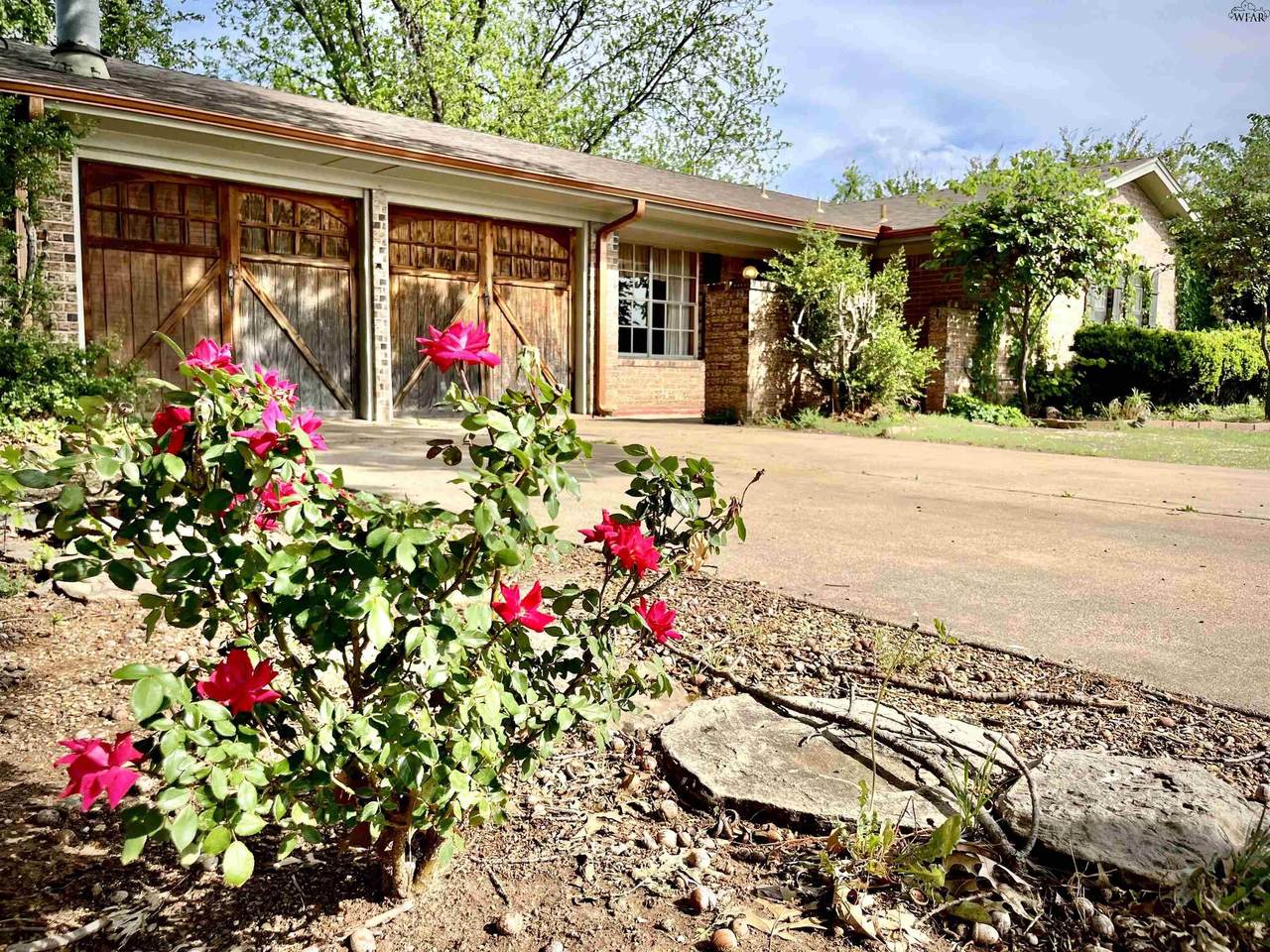 913 Preston Road - Photo 1