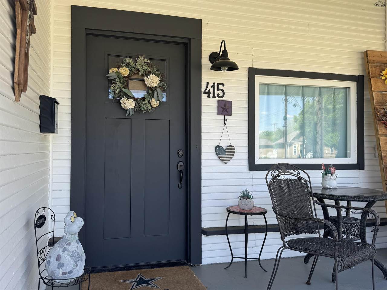 415 Main Street - Photo 1
