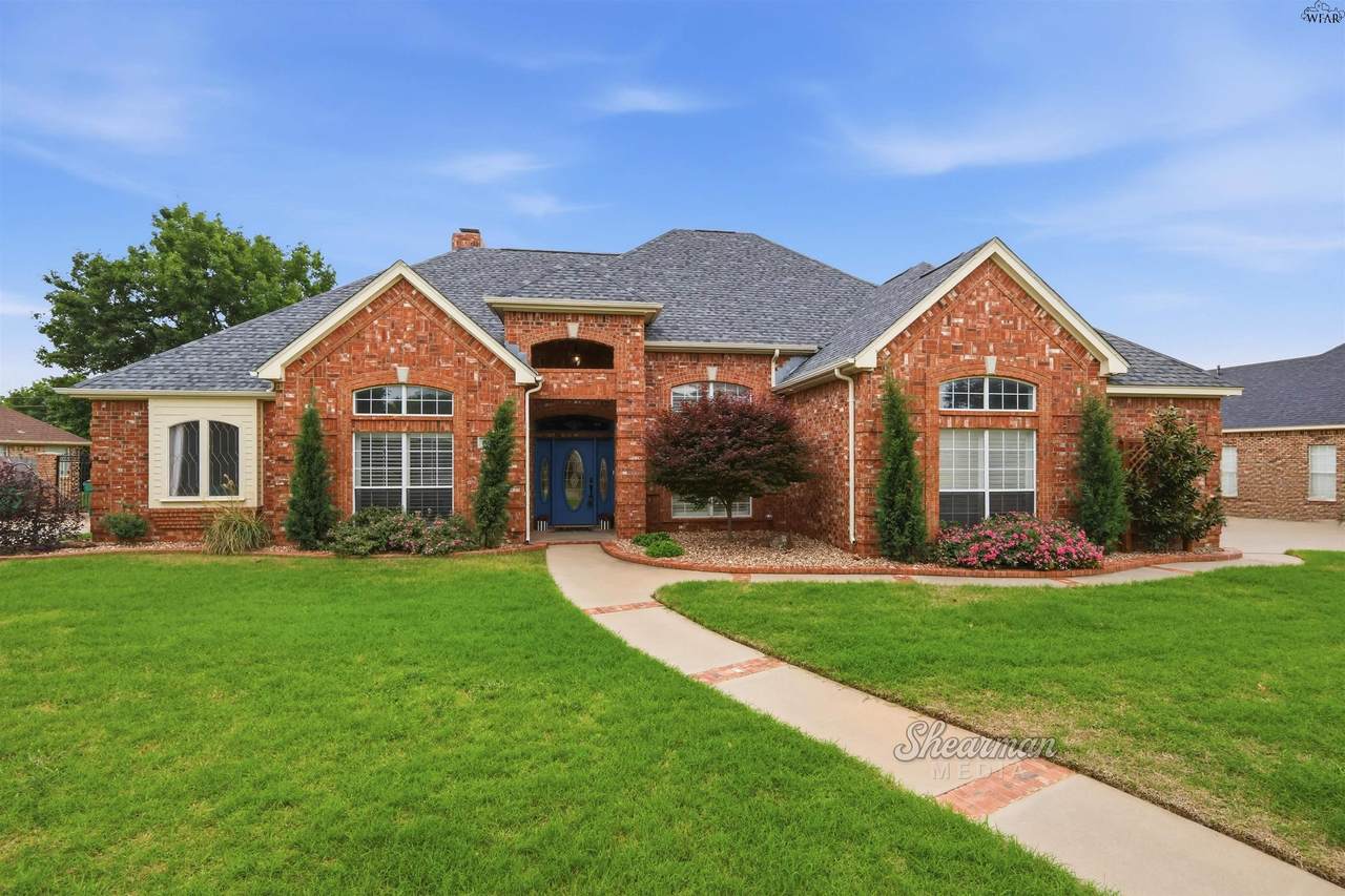 1104 Oriole Lane - Photo 1