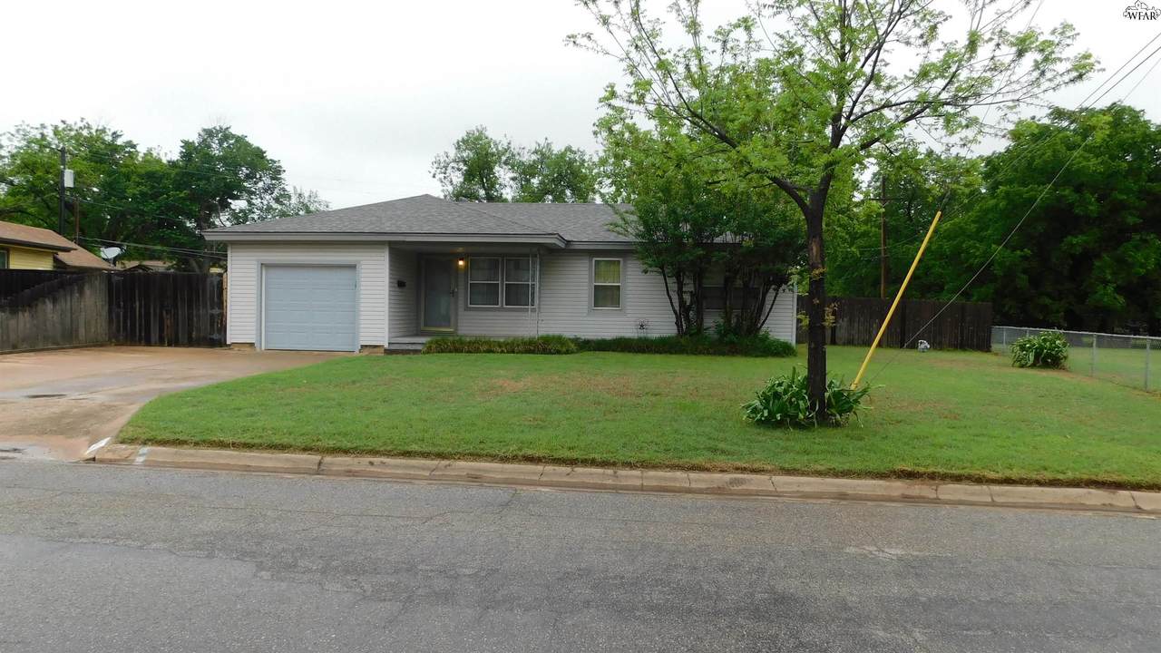 201 Mesquite Street - Photo 1