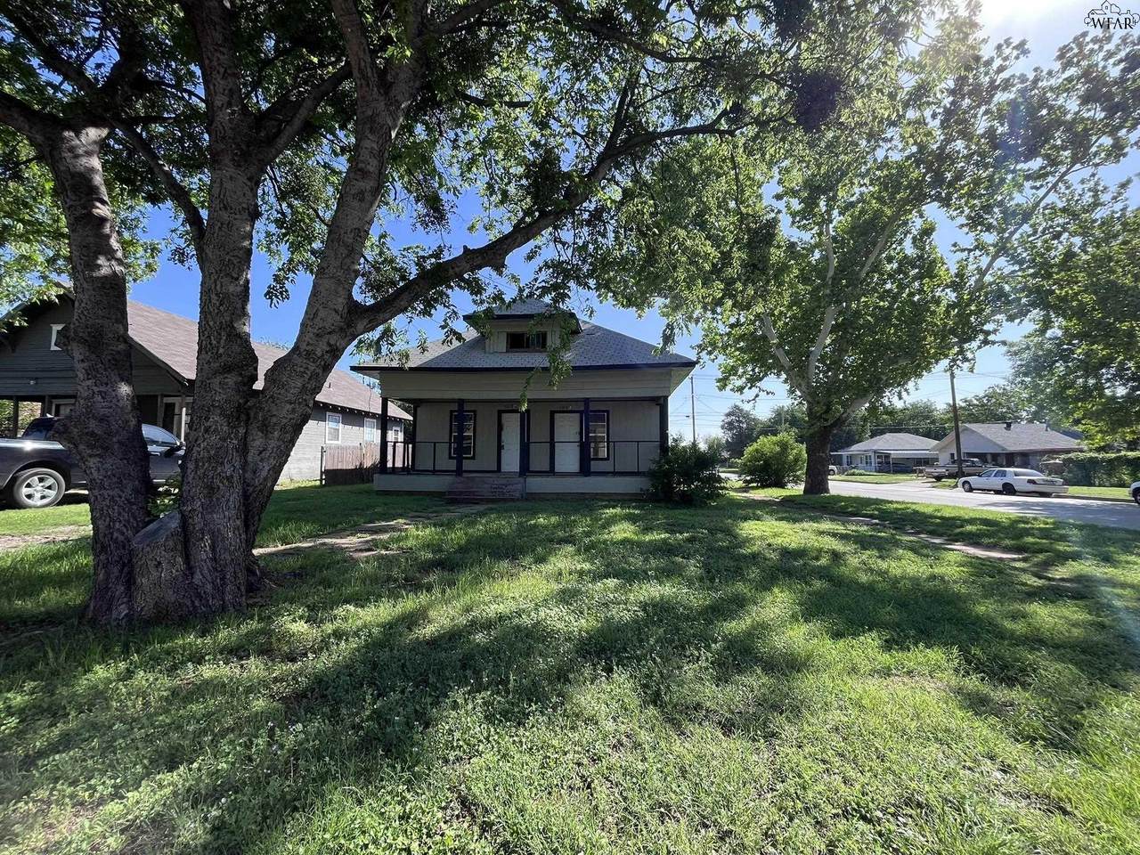 1313 Burnett Street - Photo 1