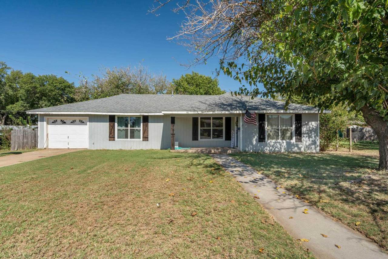 810 Bois Darc Street - Photo 1