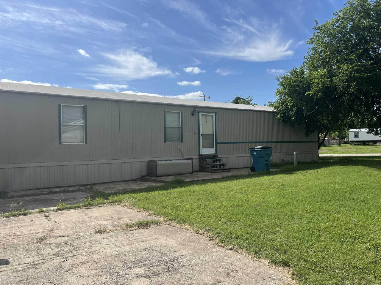 601 Crockett Street - Photo 1