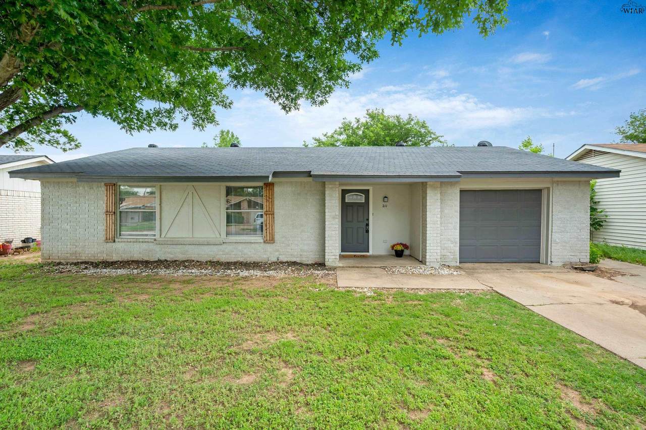211 Dirks Drive - Photo 1
