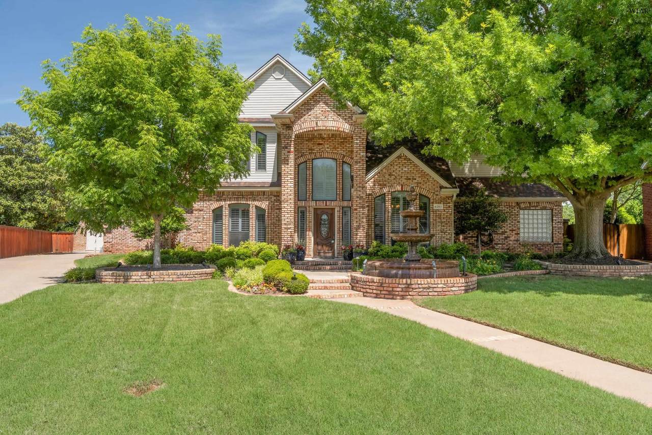 4203 Driftwood Drive - Photo 1