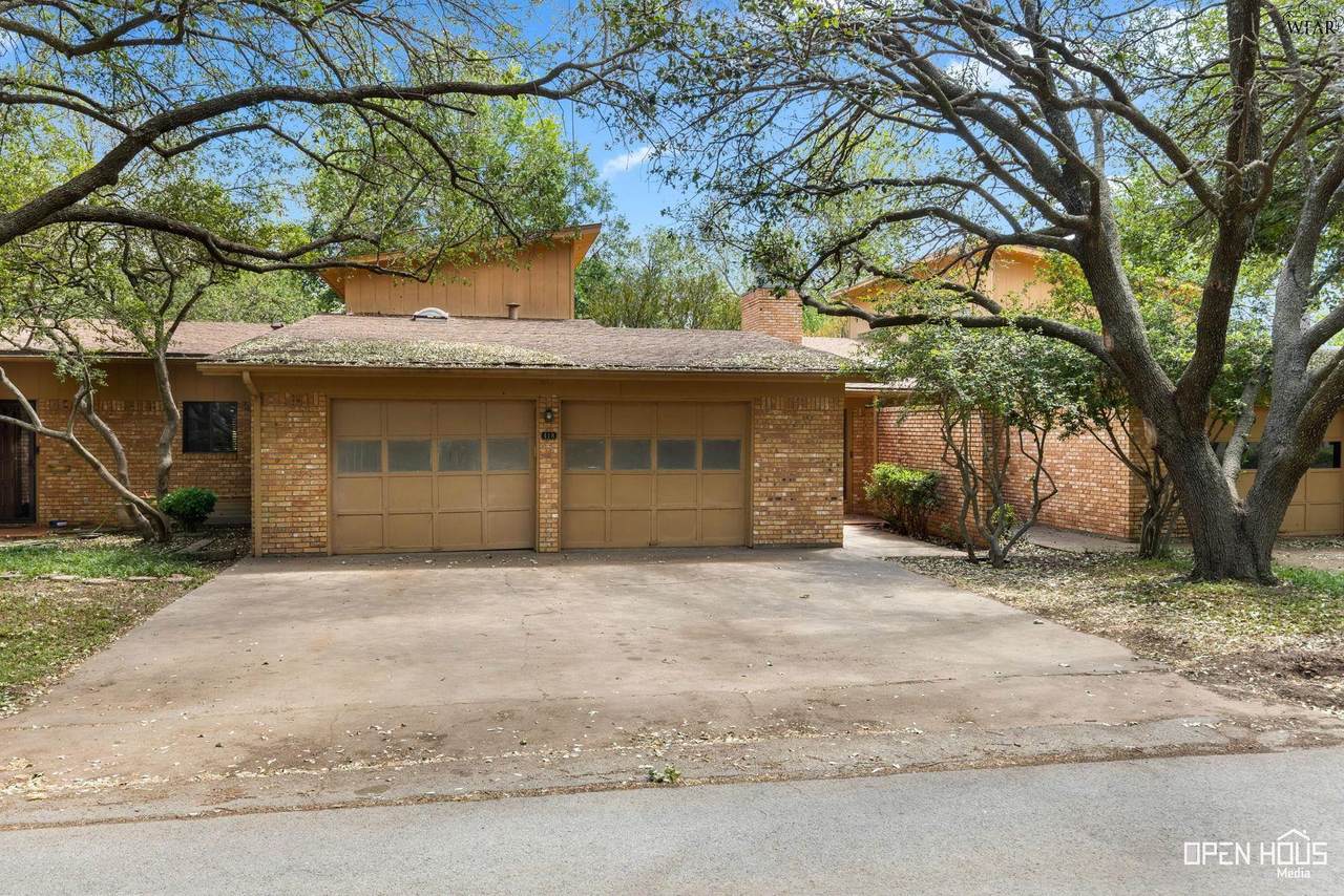 418 Park Street - Photo 1