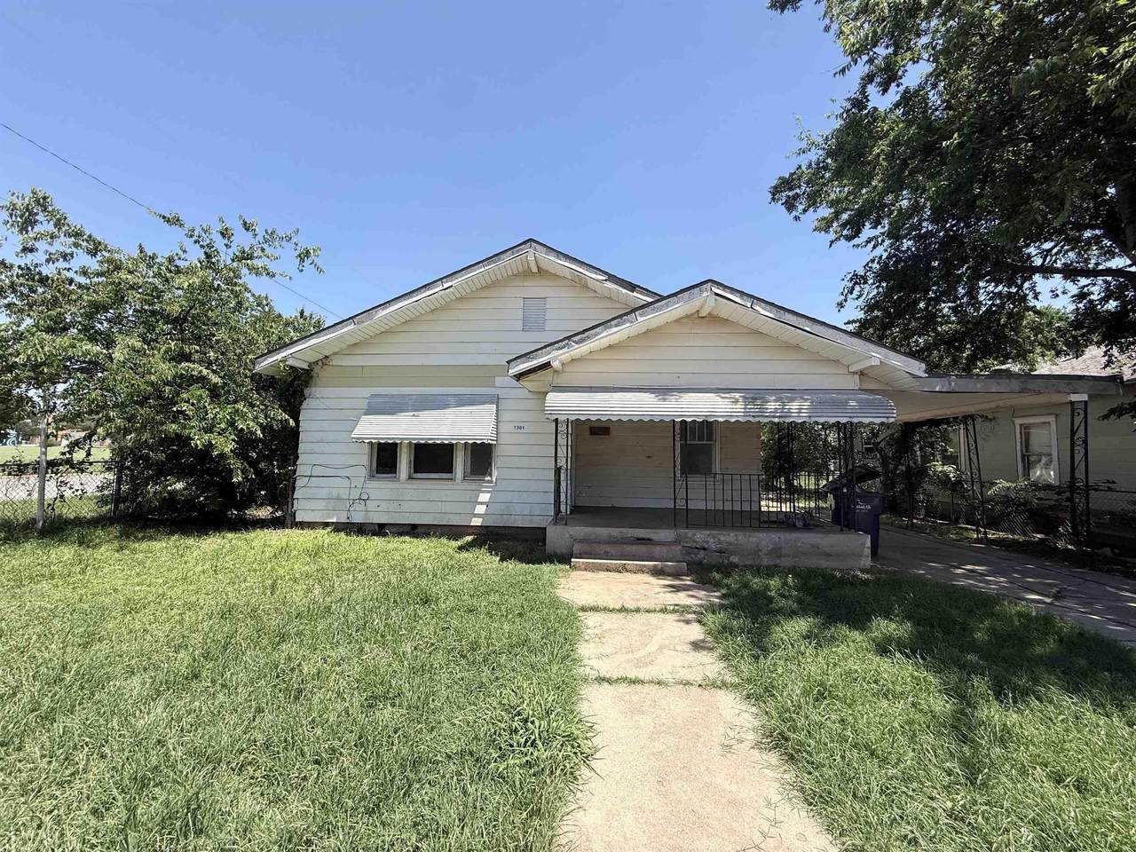 1301 Giddings Street - Photo 1