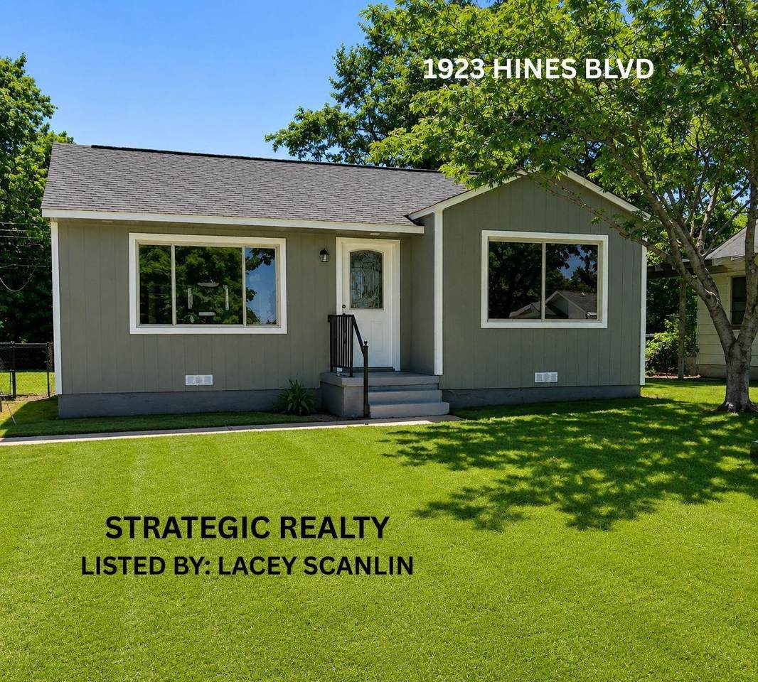 1923 Hines Boulevard - Photo 1
