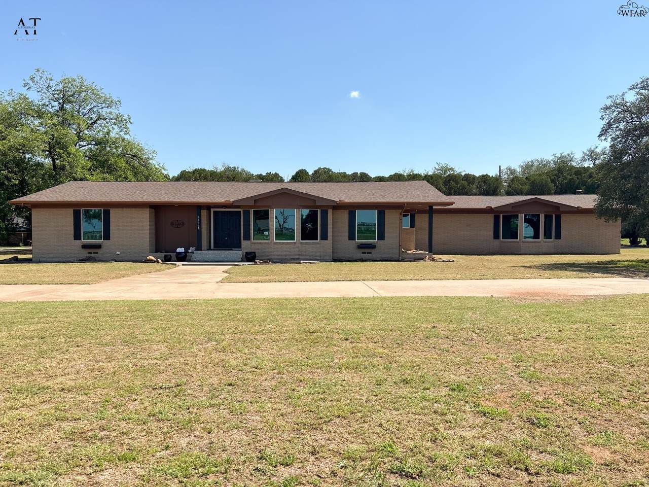 1110 Sycamore Drive - Photo 1