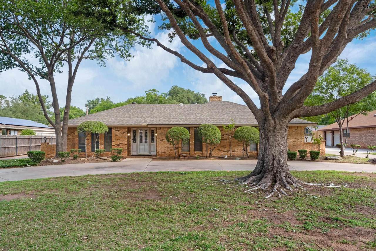 2408 Bryan Glen Street - Photo 1