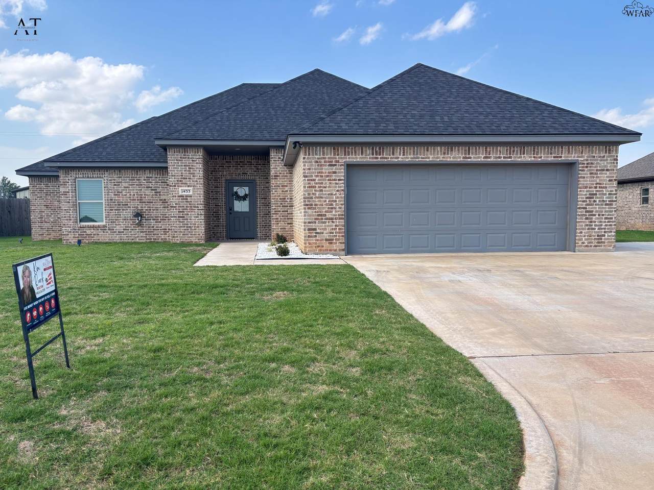 1433 Amherst Street - Photo 1
