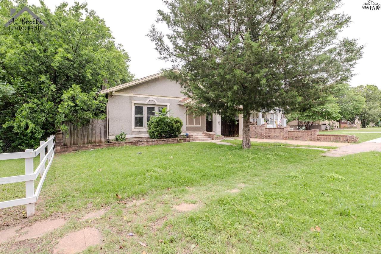 1635 Elizabeth Avenue - Photo 1