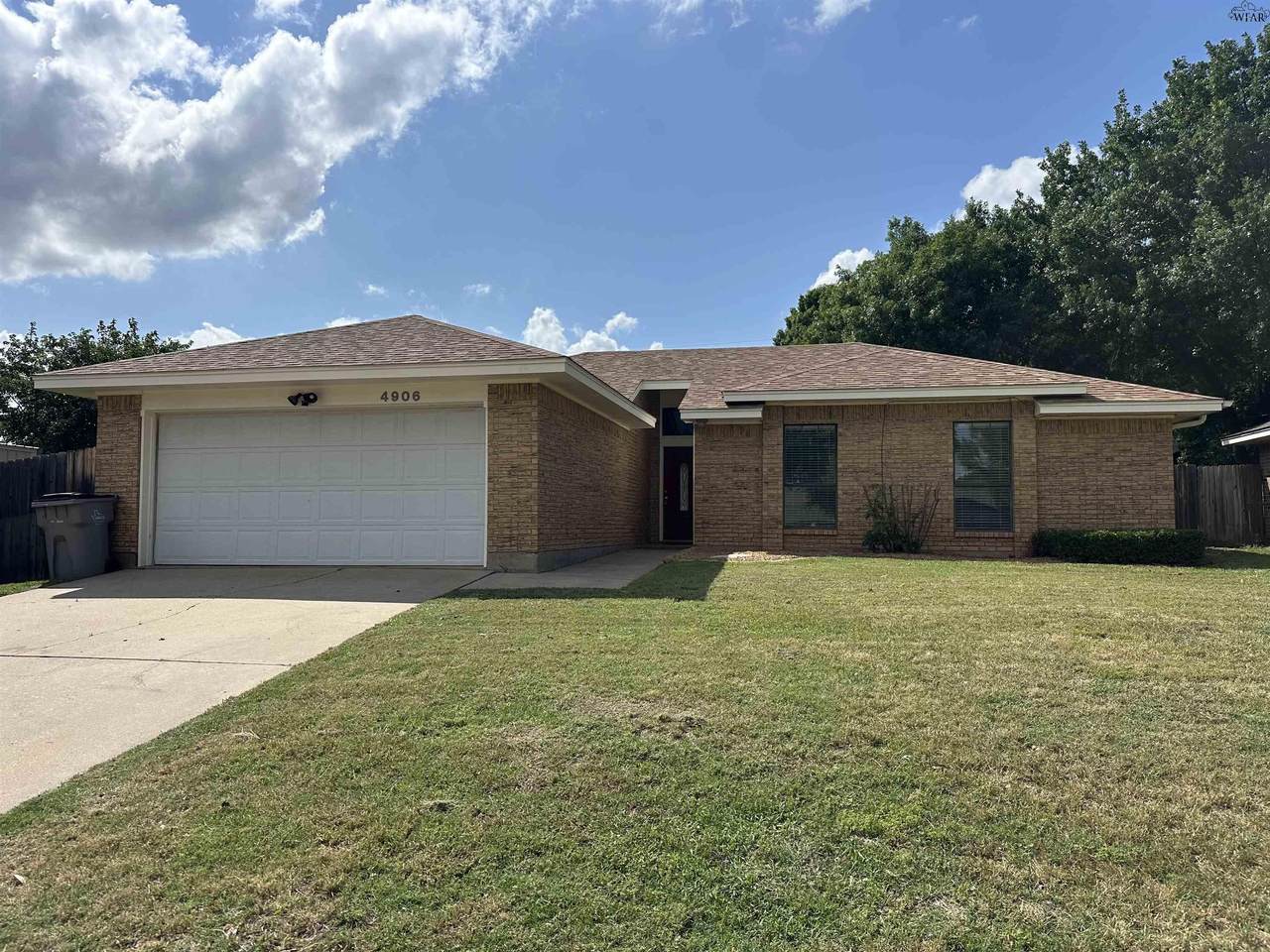 4906 Cypress Avenue - Photo 1