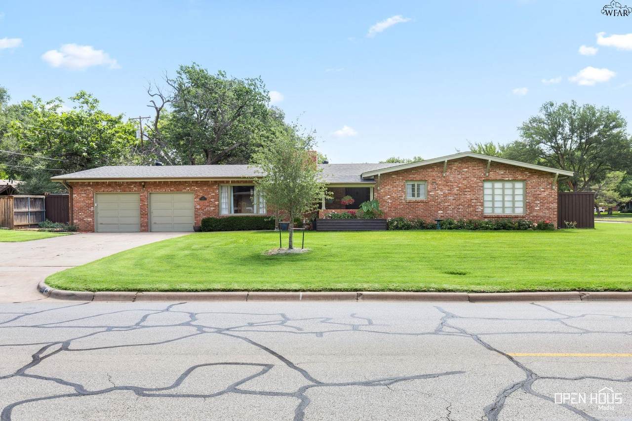 3207 Taft Boulevard - Photo 1