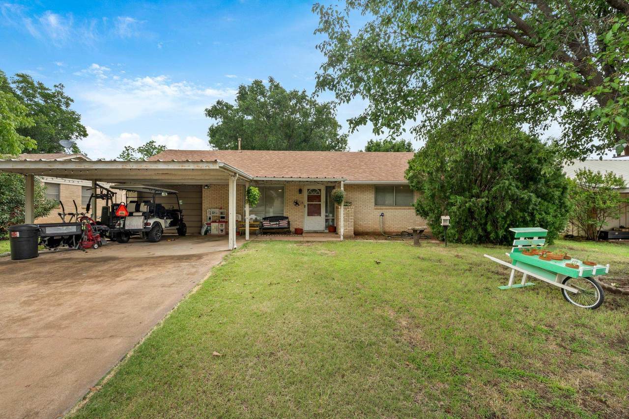 1509 Douglas Drive - Photo 1