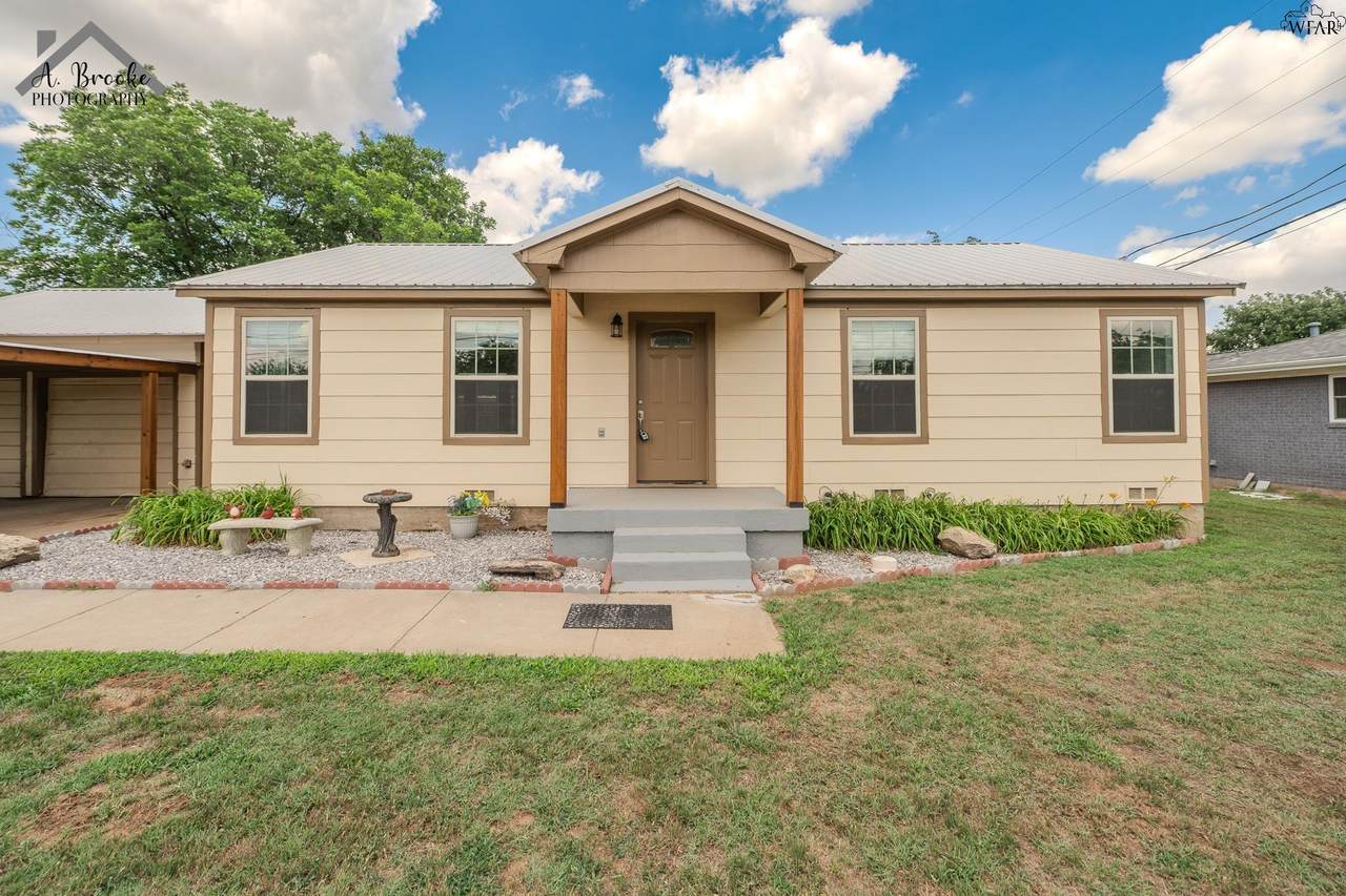 729 3RD STREET - Photo 1