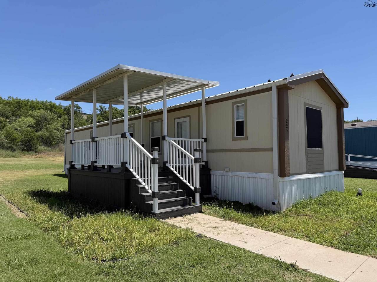 227 Kitchings Street - Photo 1