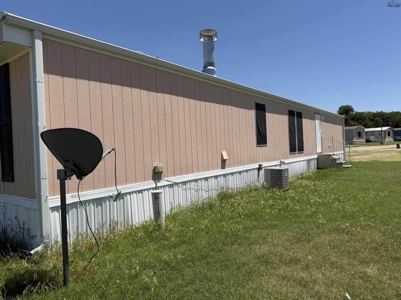 https://bt-photos.global.ssl.fastly.net/wfar/1280_boomver_1_183592-2.jpg