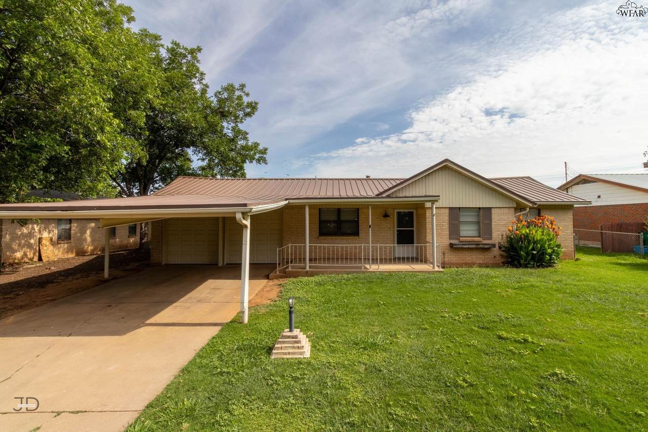 123 Wood Circle - Photo 1