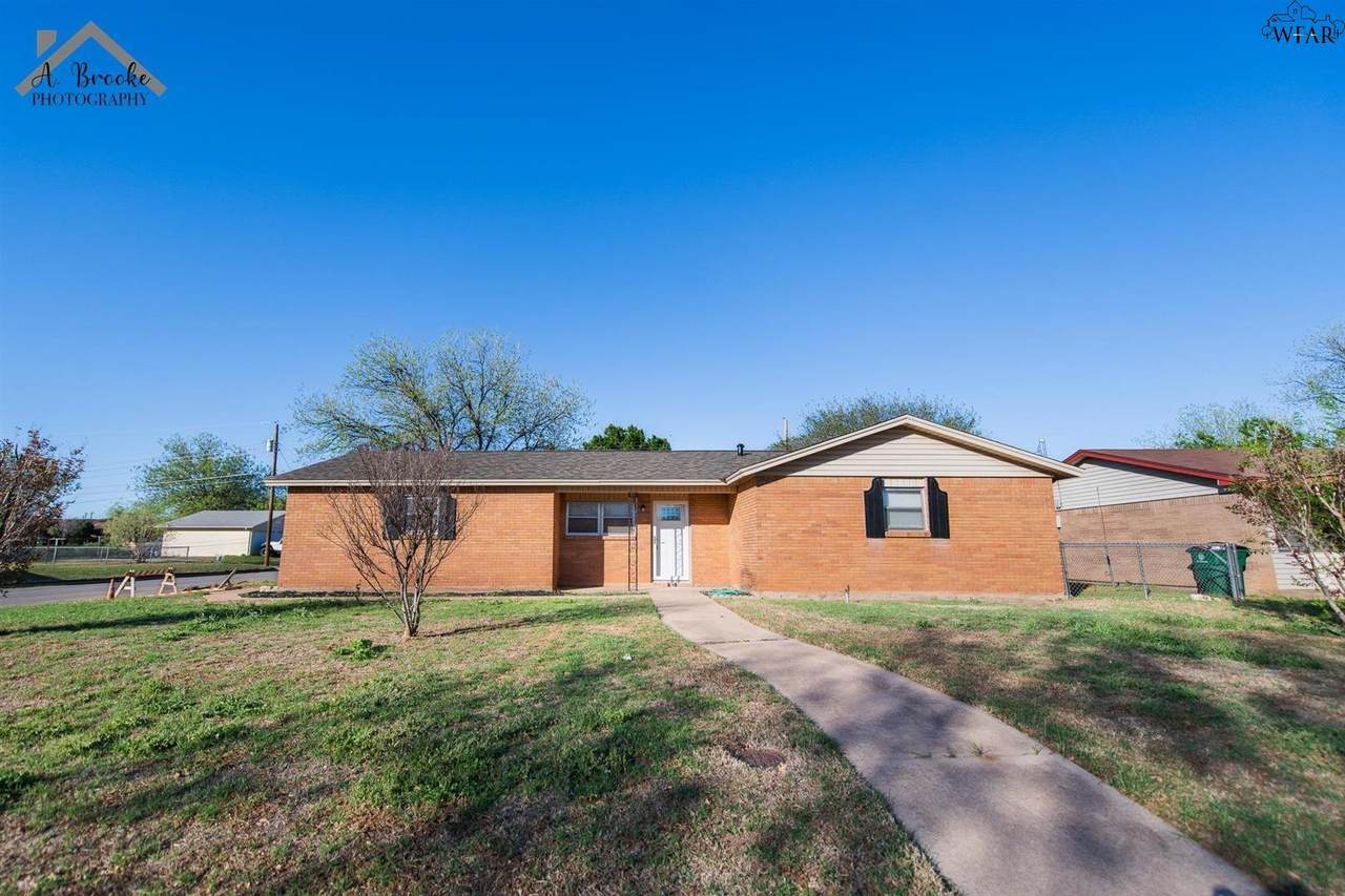 1020 Cornelia Avenue - Photo 1