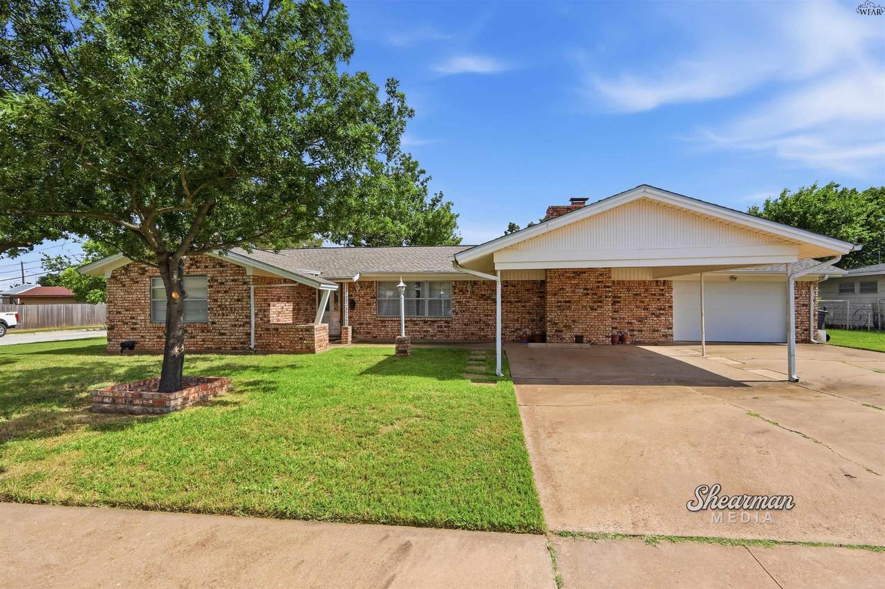 1309 Christine Road - Photo 1