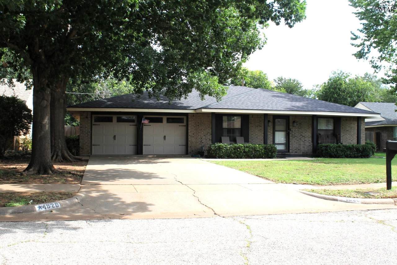 4820 Big Bend Drive - Photo 1