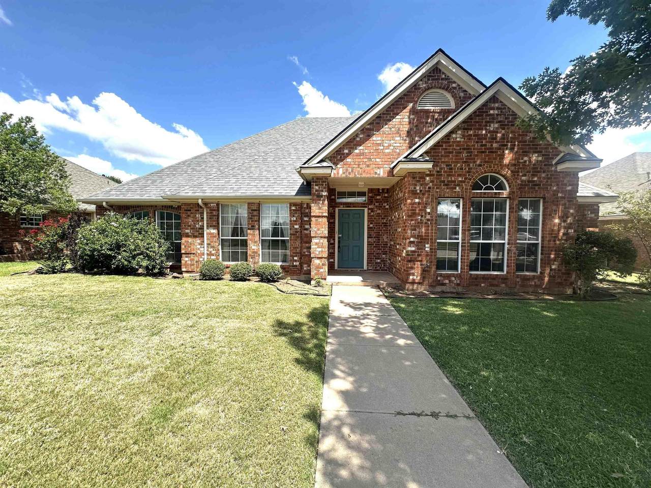 4808 Belair Boulevard - Photo 1