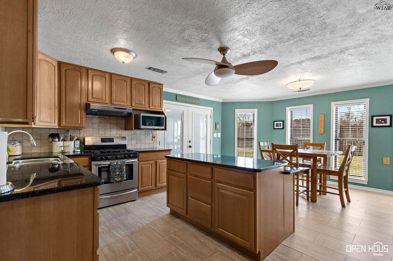 3217 9TH STREET - Photo 1