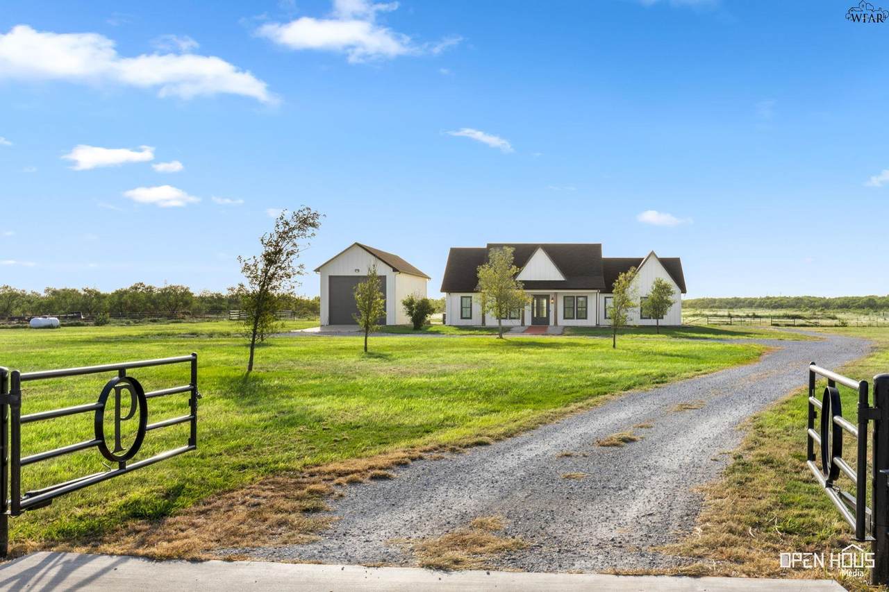 8848 State Highway 79 South - Photo 1